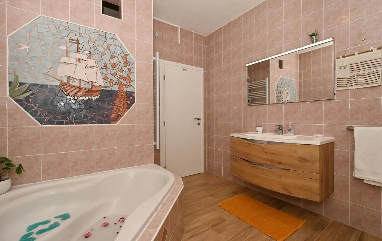 Apartments With A Parking Space Okrug Gornji, Ciovo - 12293 Trogir